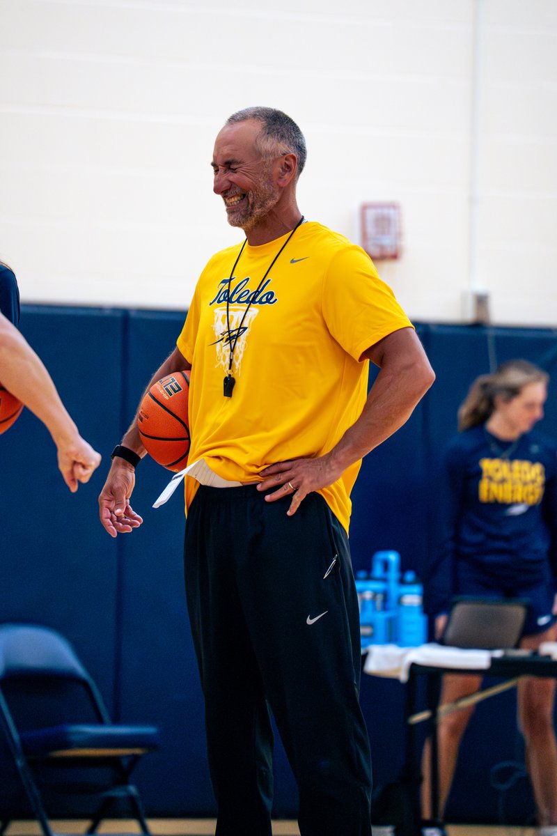 ToledoWBB's tweet image. 𝗛𝗮𝗽𝗽𝘆 𝗙𝗿𝗶𝗬𝗔𝗬 😁🏀

#TeamToledo | @ToledoRockets