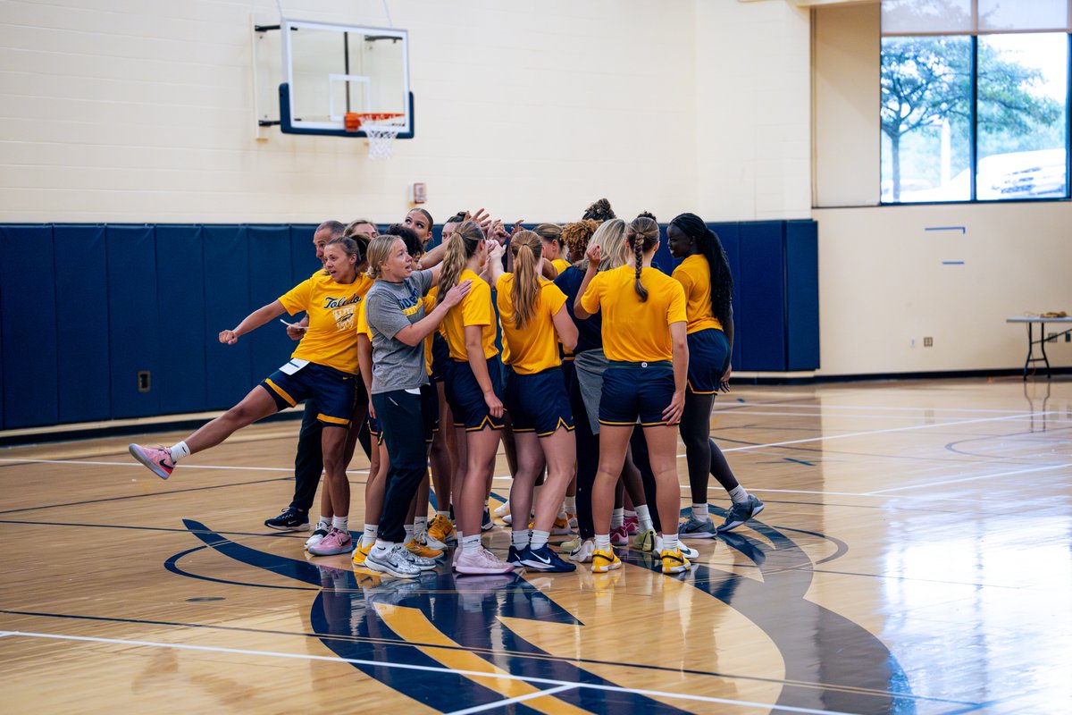 ToledoWBB's tweet image. 𝗛𝗮𝗽𝗽𝘆 𝗙𝗿𝗶𝗬𝗔𝗬 😁🏀

#TeamToledo | @ToledoRockets