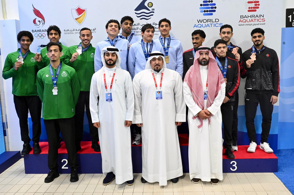 فريق التتابع في الوصافة 🤩 👏

🥈| فريق التتابع 4X200م حرة يحقق المركز الثاني والميدالية الفضية 🇸🇦

ضمن البطولة الخليجية التاسعة والعشرون للسباحة في البحرين 🏊‍♂️

ألــــــــــــف مــــــــبرووووووووك 👏💚