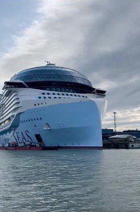 SorvariT's tweet image. Nästa vecka är det dags igen, att världens största passagerarfartyg lämnar varvet i Åbo, efter att ha blivit färdigställt.
#StarOfTheSeas #MeyerWerft