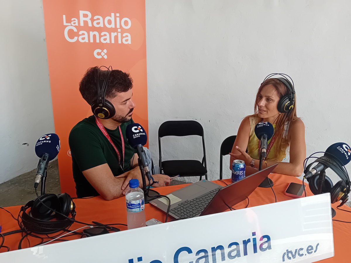 La Radio Canaria (@laradiocanaria) on Twitter photo 🎉¿Cómo se prepara La Bajada de La Virgen de Las Nieves en La Palma? ¿Cómo se gestionan los diferentes eventos?...
🗣️Nos lo cuenta Candy Carreira, gerente de La Bajada 2025.
📻En <a href="/RoscasCotufas/">Roscas y Cotufas 🍿</a> con <a href="/TomasGalvanM/">Tomás Galván</a>
📡rtvc.es/la-radio-canar… 🎉¿Cómo se prepara La Bajada de La Virgen de Las Nieves en La Palma? ¿Cómo se gestionan los diferentes eventos?...
🗣️Nos lo cuenta Candy Carreira, gerente de La Bajada 2025.
📻En <a href="/RoscasCotufas/">Roscas y Cotufas 🍿</a> con <a href="/TomasGalvanM/">Tomás Galván</a>
📡rtvc.es/la-radio-canar…