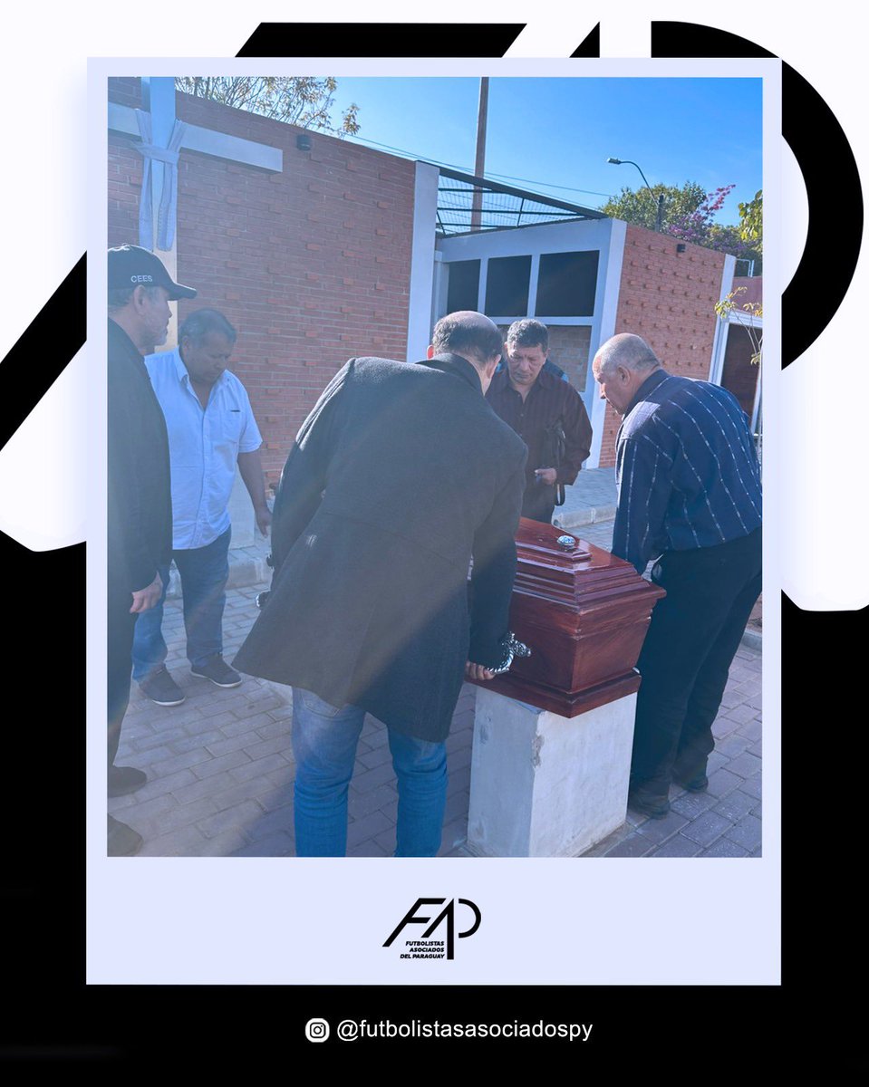 FAParaguay's tweet image. ⚽️🌟 Osvaldo Aquino: Tu actitud y tu recuerdo seguirá vivamente presente en nuestros corazones. Q.E.P.D. Campeón.
Futbolistas Asociados del Paraguay 🇵🇾