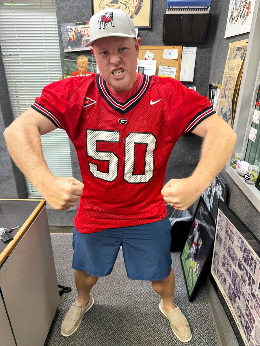 I feel like I could take a snap. Only one snap, but a snap nonetheless. #GoDawgs