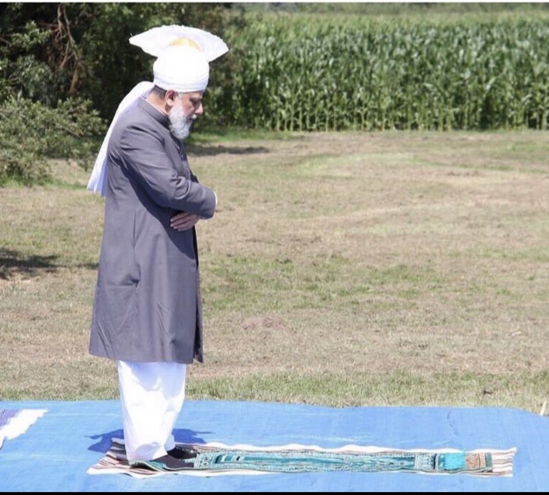 moongirl345's tweet image. Such an emotional account of the victory of Mecca by beloved Huzur.
My heart melts with love for our beloved Holy Prophet Muhammad pbuh.No human being was or ever could be as merciful and compassionate as him❤️❤️