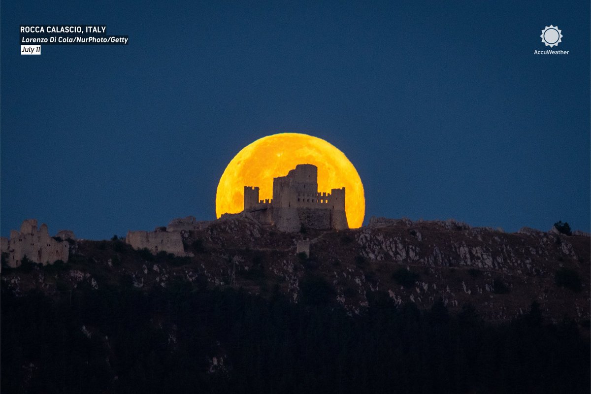🌕✨ Last night’s skies lit up around the world with the stunning rise of July’s Buck Moon — named for the time of year when male deer begin to grow their antlers. 🌍🦌