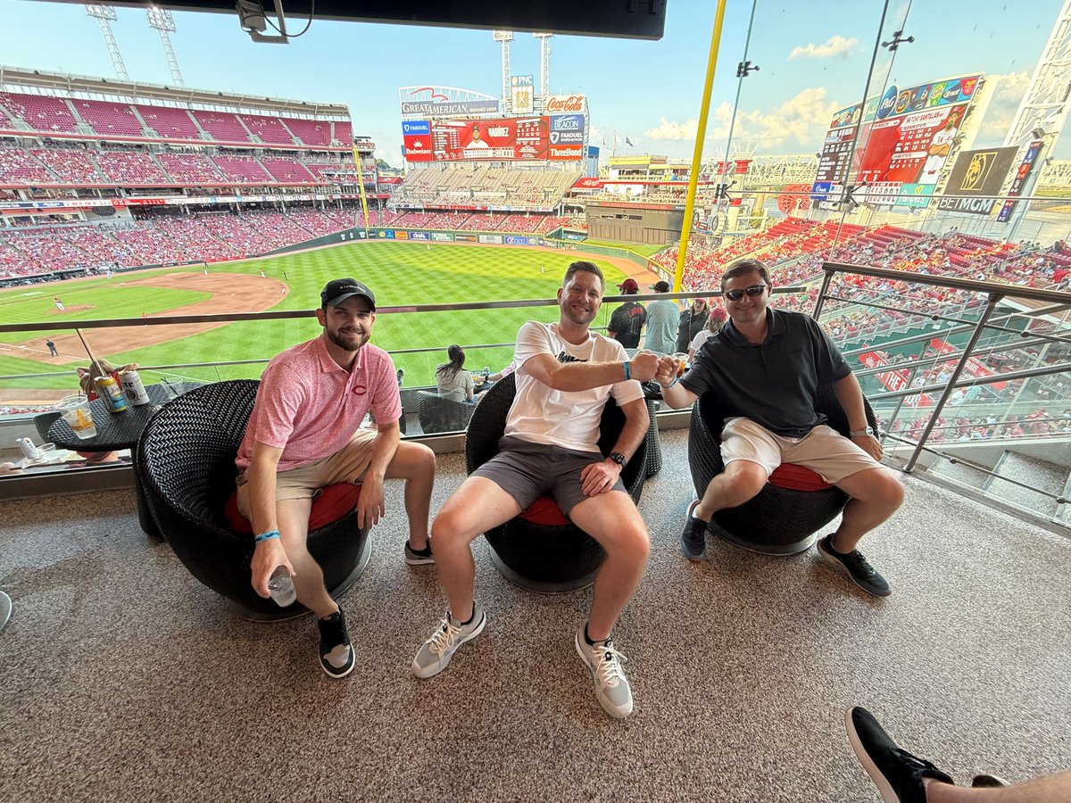 LongshipLex's tweet image. Our Q2 2025 Top Guns hit it out of the park this quarter, and what better way to celebrate than a night at the ballpark!

This week, our standout Crew members enjoyed a well-deserved evening at the ⚾Cincinnati Reds⚾ game!

#longship #jointheship #lifeatlongship #cincinnatireds