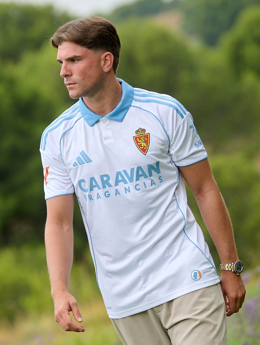 When you have footy at 3pm and a dinner date at 8pm

Real Zaragoza x Adidas - SMART!