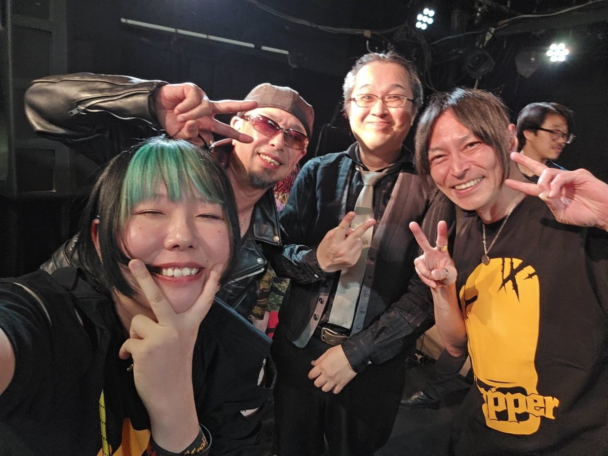 盤-𝕞𝕒𝕣𝕦-/酒酔酒解︎︎︎︎とScrapper (@m79rabbit) on Twitter photo ボーカルの係🙋
<a href="/19721015/">滅流辮安芸</a> 
<a href="/cian_sora/">シアン</a> 
<a href="/hirotuna_S/">斎藤紘綱/サイトウヒロツナ</a> ボーカルの係🙋
<a href="/19721015/">滅流辮安芸</a> 
<a href="/cian_sora/">シアン</a> 
<a href="/hirotuna_S/">斎藤紘綱/サイトウヒロツナ</a>