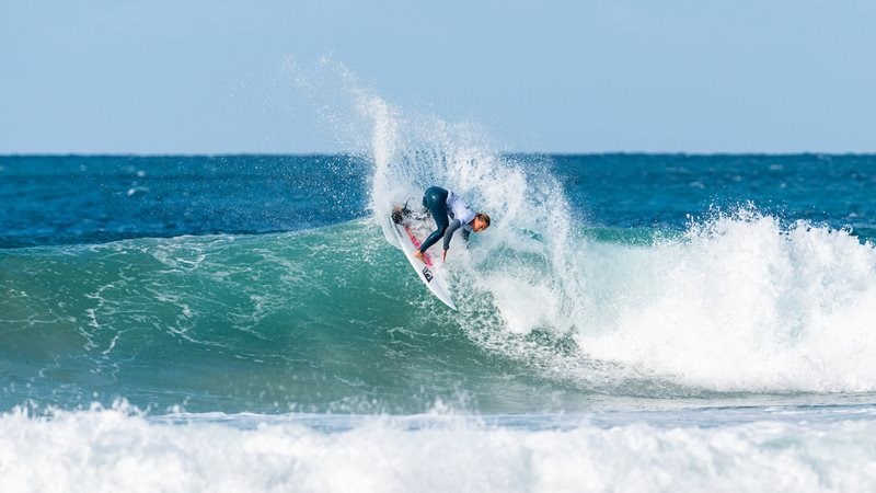 J-Bay Open kicks off with strong performances despite tricky conditions #JbayOpen dlvr.it/TLsVr8
