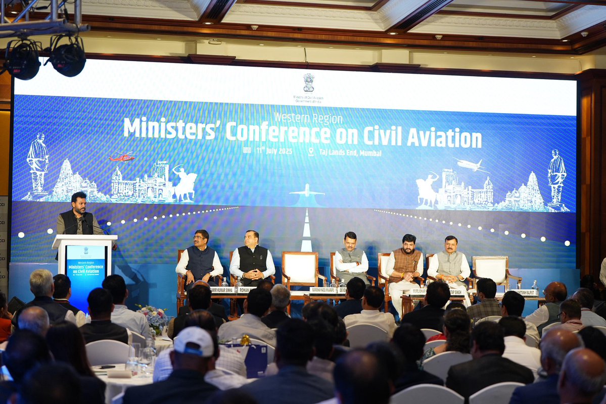 After the successful Northern Region Ministers’ Conference, the Ministry of Civil Aviation today organised the Western Region Conference in Mumbai. 

We have initiated these regional conferences with a vision to deepen Centre–State collaboration and to strengthen the spirit of