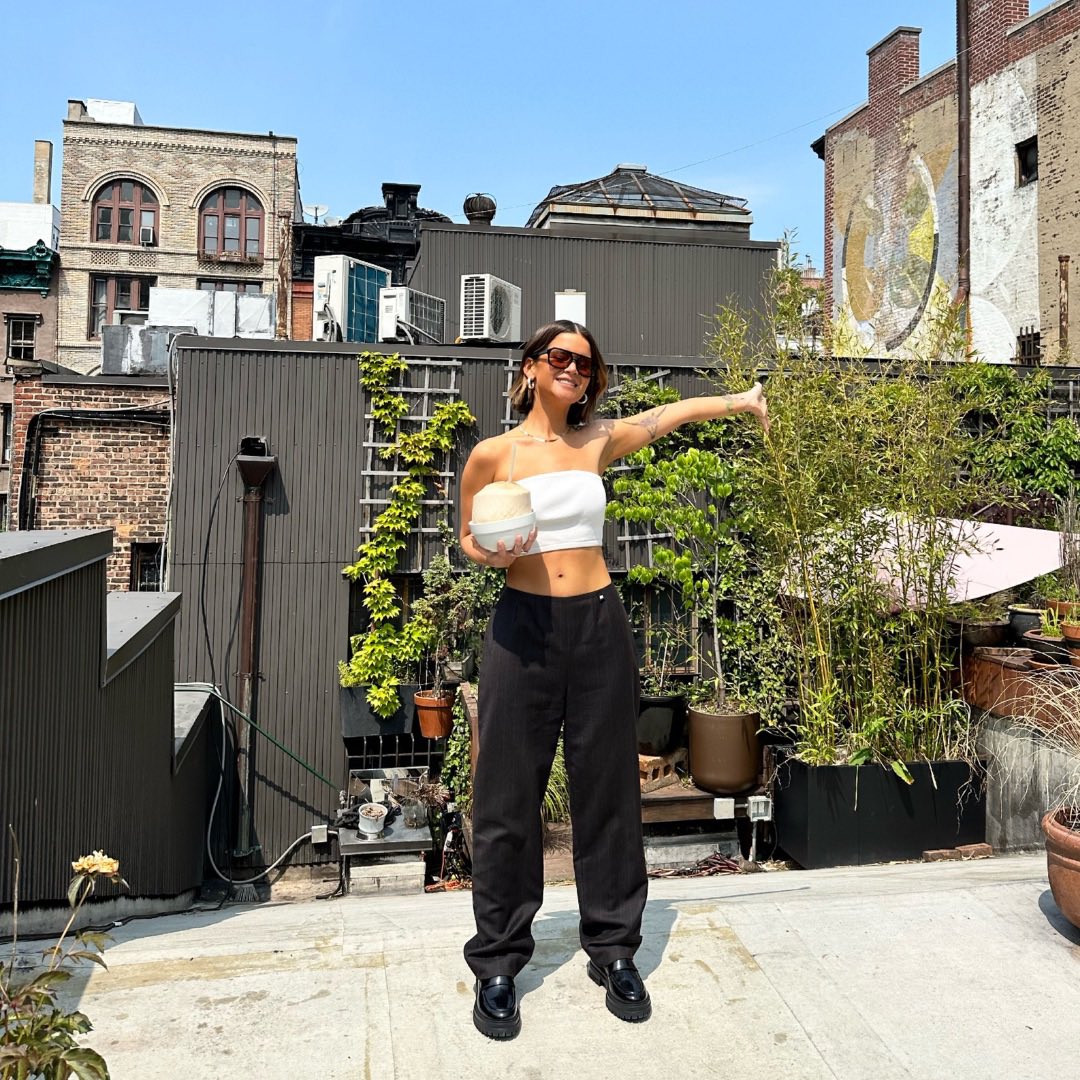 MarenMorris's tweet image. “Welcome To The End” is out now ✨
i’m so happy @AllThingsGo and I can devote this special song to The Ally Coalition as well as my friend and collaborator @jackantonoff’s studio initiative to help integrate recording studios into LGBTQ+ youth shelters. futures.ffm.to/welcometotheend