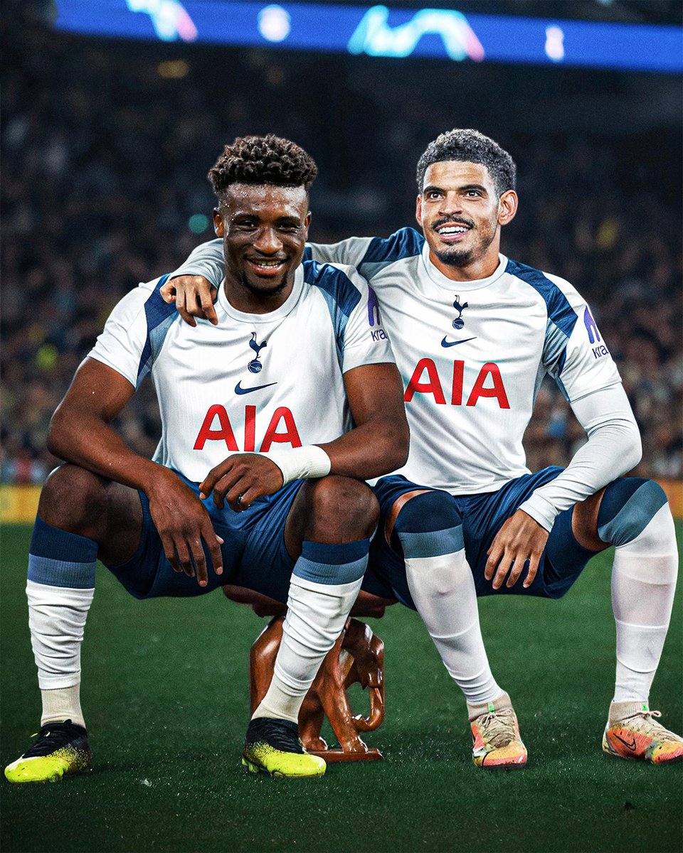 Tottenham wako biz ile serious. Spurs have signed prolific attackers as the new seasons nears.

Kudus from Westham &amp; Morgan-Gibbs White  from Nottingham washaweka signature.✍️

📸 Fabrizo