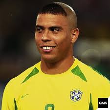 Ein Ronaldo             DER Ronaldo