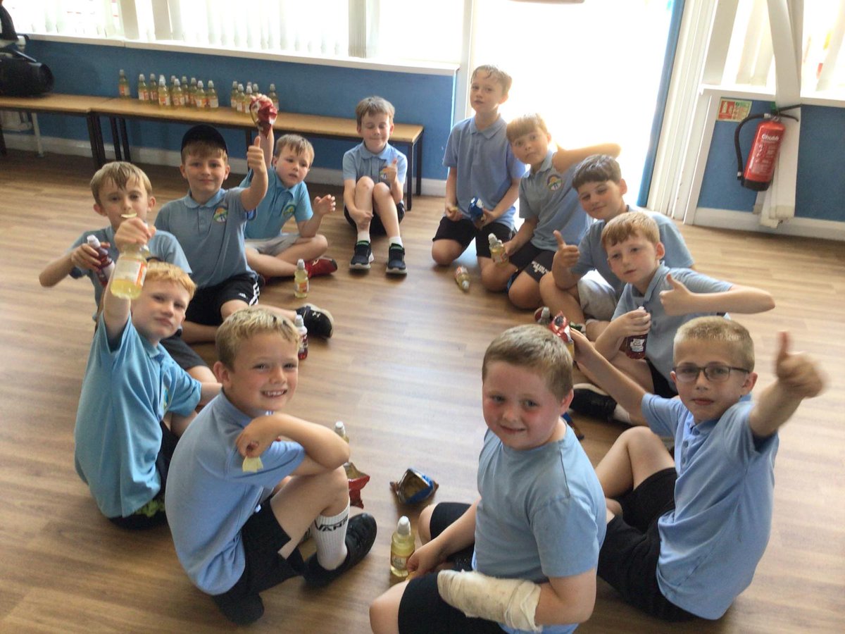 SwissValleyCP's tweet image. This afternoon members of the Criw Cymraeg and our pupils who have participated in each of the Urdd Eisteddfod rounds celebrated their hard work in contributing to obtain the Siarter Iaith ‘Y Wobr Aur’ ⭐️ Thank you to our staff who have given our pupils the opportunity ! 🏴⭐️👏🏻