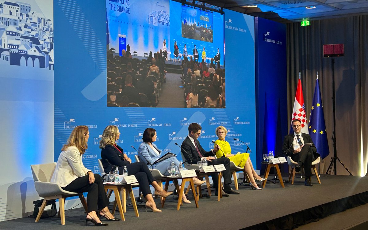 Dubrovnik Forum 2024 (@dubrovnikforum) on Twitter photo 📽️LIVE | SOS: Western Values in Distress?
📍 Dubrovnik Forum 2025
<a href="/KarloRessler/">Karlo Ressler</a>
<a href="/Tsihanouskaya/">Sviatlana Tsikhanouskaya</a>
<a href="/KatiePavlich/">Katie Pavlich</a>
<a href="/yts_at_eu/">Yvonne Tončić-Sorinj</a>
#DubrovnikForum2025 📽️LIVE | SOS: Western Values in Distress?
📍 Dubrovnik Forum 2025
<a href="/KarloRessler/">Karlo Ressler</a>
<a href="/Tsihanouskaya/">Sviatlana Tsikhanouskaya</a>
<a href="/KatiePavlich/">Katie Pavlich</a>
<a href="/yts_at_eu/">Yvonne Tončić-Sorinj</a>
#DubrovnikForum2025