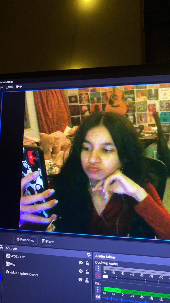 come say hi!
twitch.tv/shreyaexists