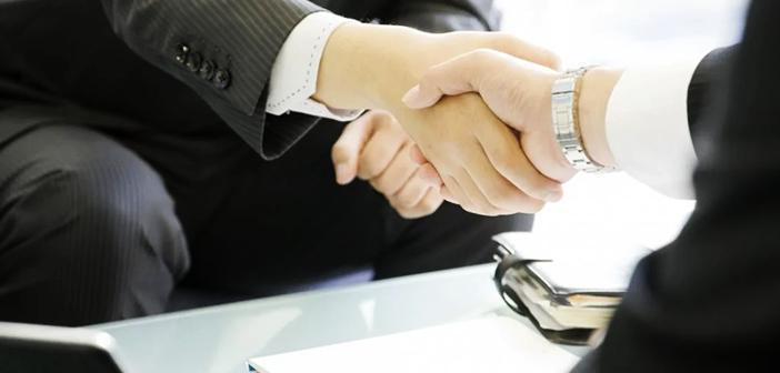 Rasûlullah ﷺ şöyle buyurdu:

“Satışta, alışta ve borcunu istemekte kolaylık gösteren kimseye Allah rahmet etsin.” 

(Buhârî, Büyû‘ 16)