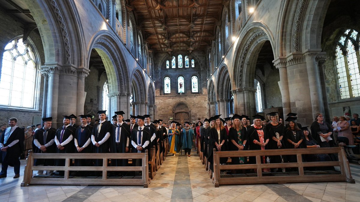 iwanthomas1's tweet image. As a very proud Chair of Governors at @PembsCollege, huge congratulations to all our students receiving awards today in @StDavidsCath. 
Thanks &amp;amp; gratitude to our staff who supported them in their success, and the organisation of such an amazing celebration &amp;amp; ceremony. 
Diolch!