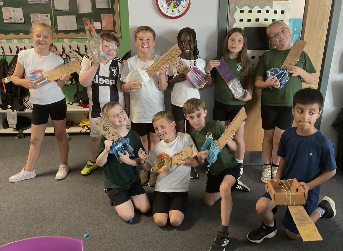 LakesHampton's tweet photo. This week, Year 4 completed their sound science unit by making guitars from recyclable materials. 🎸 https://t.co/DFagf4FQHA