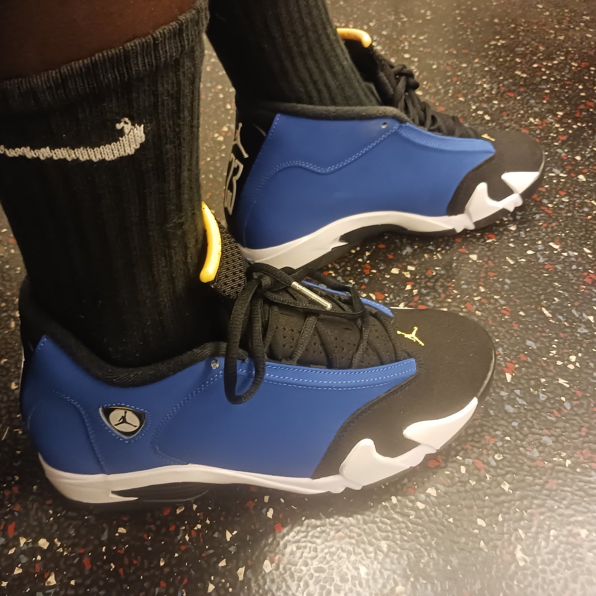 Blackmartian333's tweet photo. Mo' π₯π¨βππ§―π Mo' PRESSURE π#LikeMike #NikeHead #AirJordans #XIV #Laneys #Nike #KOTD π #Jordans #90s #Jordan #AirJordan #Kicks #Classic #Classics #BlackCat #SneakerHead #Sneakers #SNKRS #Nikes #GOAT #Chicago #Bulls #SneakerHype #LastDance #NBA #ChecksOverStripes #SwooshGang https://t.co/A935S97O20