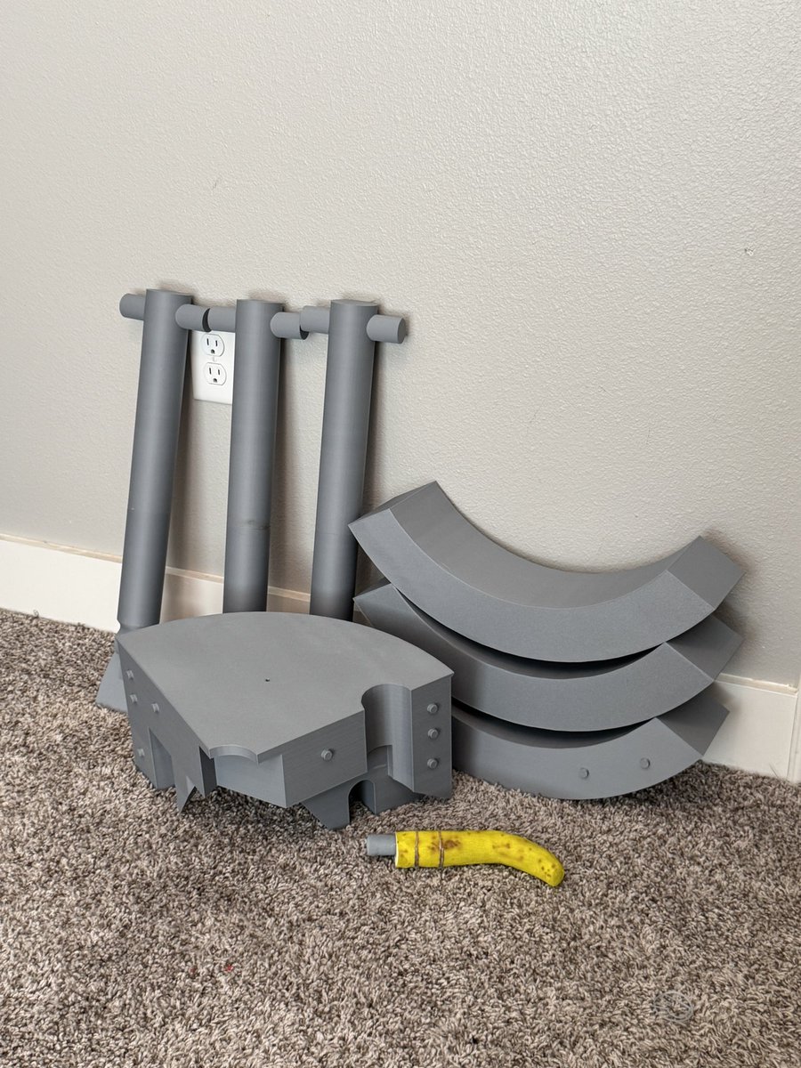 sometimes_lone's tweet image. Huge +rep for my 5 patreon supporters 🙏🏼
This auto turret is getting expensive even with @Polymaker_3D supporting me with the best plastic on the planet ❤️
Banana for scale