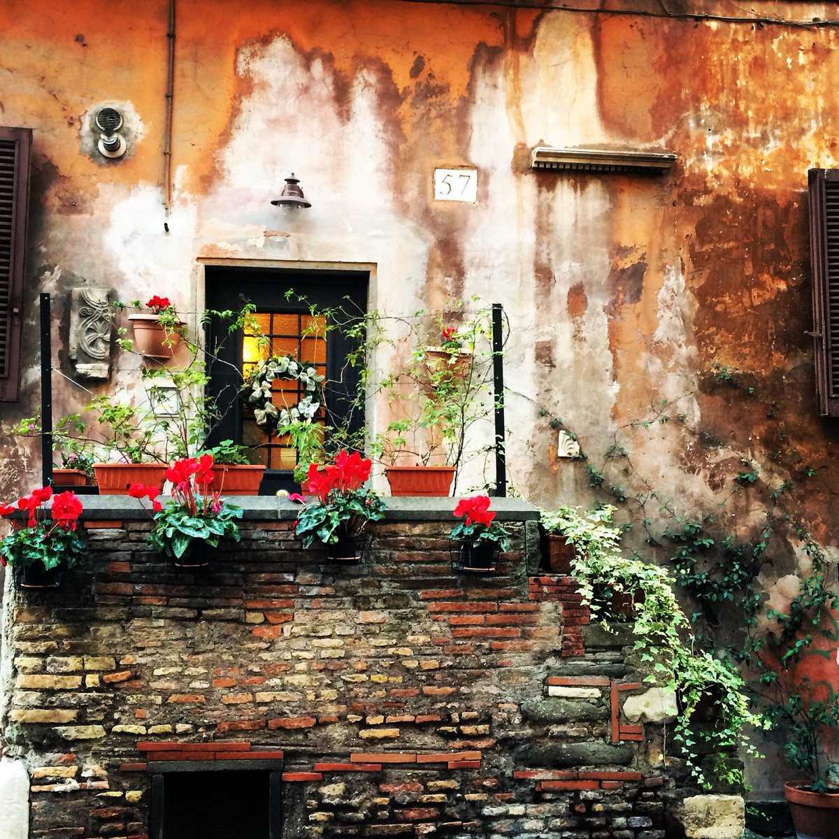 <a href="/TrastevereRM/">Trastevere</a> e qui, prima degli stucchi folli!