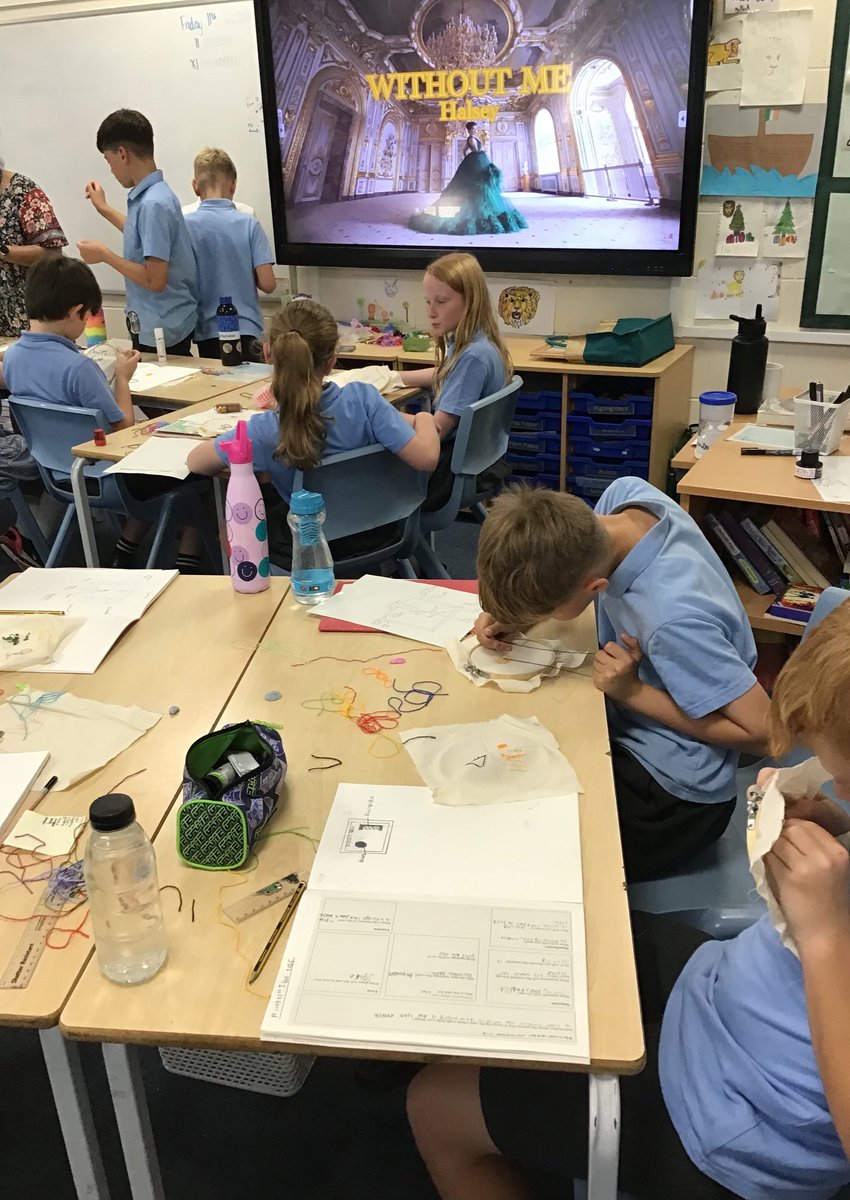 Year 5 were expert multitaskers today! We practised our Matilda songs whilst starting our final embroidery pieces. A fun but hot afternoon! The fan was in demand! 😀