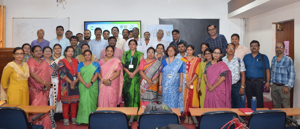 csir_iicb's tweet image. Teacher Training Workshop @CSIR-IICB, Kolkata, in collaboration with Royal Society of Chemistry (RSC) under the #CSIRJigyasa programme from June 30 – July 01, 2025. Empowering teachers to ignite scientific curiosity in classrooms