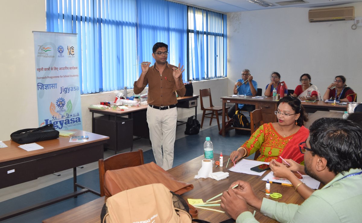 csir_iicb's tweet image. Teacher Training Workshop @CSIR-IICB, Kolkata, in collaboration with Royal Society of Chemistry (RSC) under the #CSIRJigyasa programme from June 30 – July 01, 2025. Empowering teachers to ignite scientific curiosity in classrooms