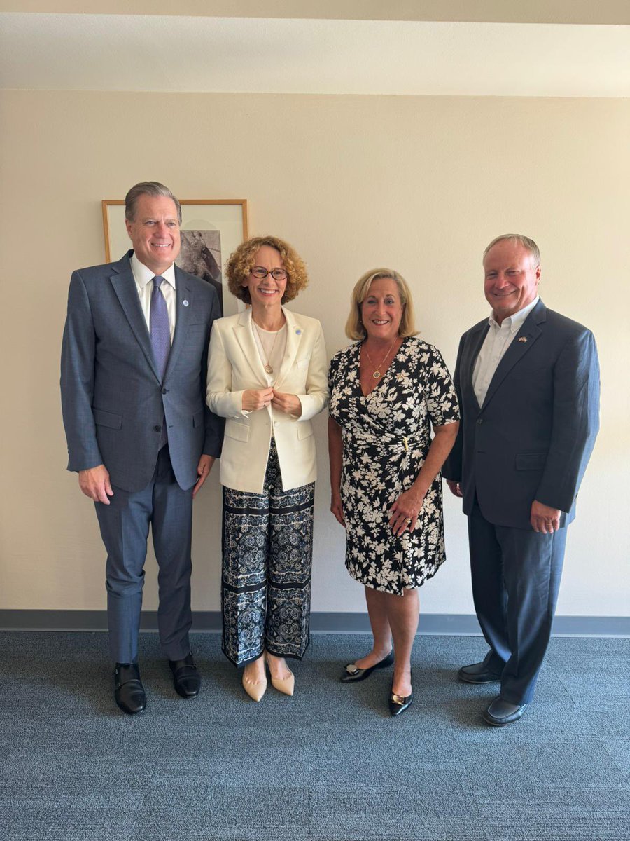 DepSecGenNATO's tweet image. Great to meet members of 🇺🇸Congress in Dubrovnik. We discussed the important outcomes that made #NATOsummit such a success. Our transatlantic bond remains essential to ensure security for our 1bn people & we will continue working together for a stronger, fairer & more lethal NATO