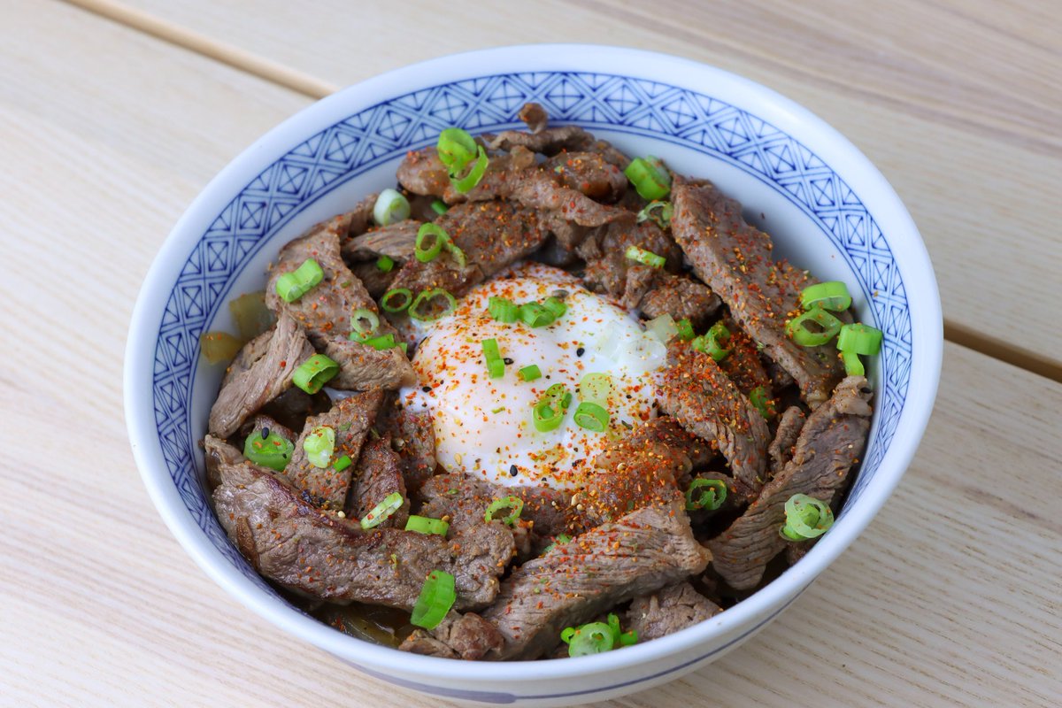 ShuoMaoVT's tweet photo. Honing my cooking skills with #ChatGPT
BBQ ribs
Gyudon
Köttbullar (#リーリヤ見てる?)
Seared salmon
#CookingwithChatGPT
#homecooking
#料理記録 https://t.co/prksurhuTr