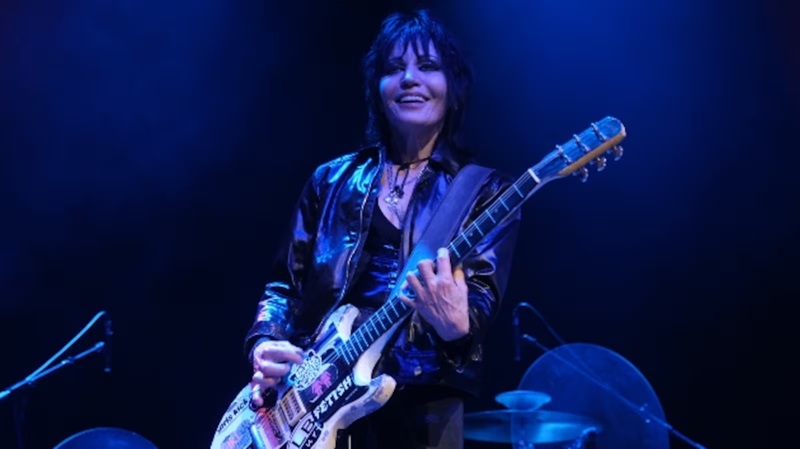 Are you going to see <a href="/joanjett/">Joan Jett & the Blackhearts</a> next month at <a href="/TheGarden/">MSG</a> with <a href="/BillyIdol/">Billy Idol</a>?  She wants you to create your dream setlist &amp; send to her!  Info on where to submit here:   wbab.com/news/joan-jett… ~ <a href="/niqueWBAB/">domonique</a> #jettlist