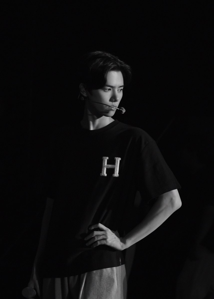 ‘𝑫𝒂𝒓𝒆 𝒕𝒐 𝑪𝒓𝒂𝒗𝒆’ 𝑫-𝒅𝒂𝒚
⠀ 
#CRAVITY #크래비티
#우빈 #원진 #민희
#DaretoCrave