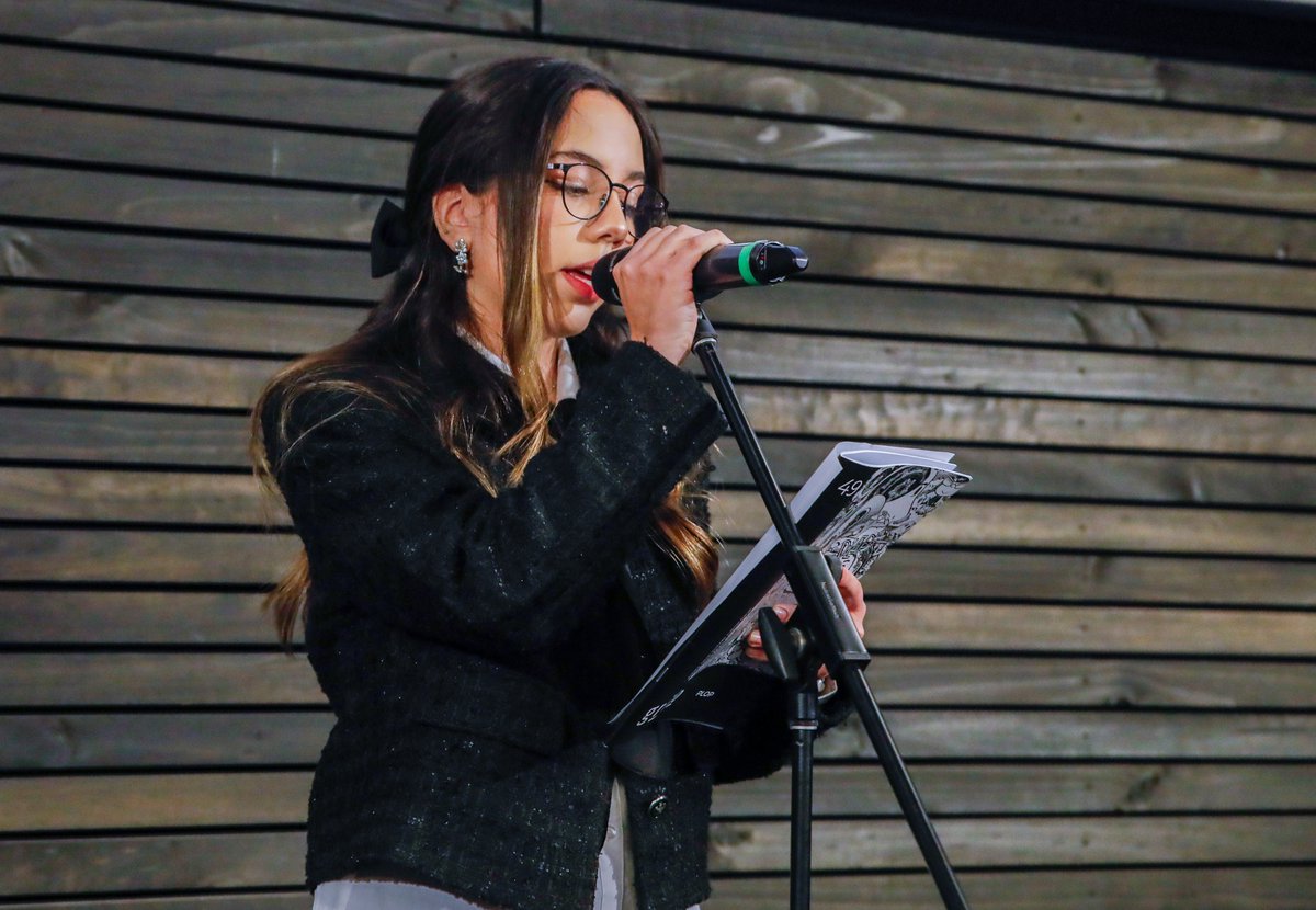 📸🤩 Revisa las imágenes que nos dejó el lanzamiento 49 de la <a href="/GrifoRevista/">Revista Grifo</a> realizado el pasado 10 de julio en el auditorio de la <a href="/BiblioNParra/">Biblioteca Nicanor Parra</a>.