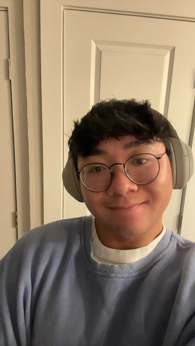 tiredkevin's tweet photo. got new headphones and listening to my holy trinity ofco 🙂‍↕️ https://t.co/N7ZYQQuJvp