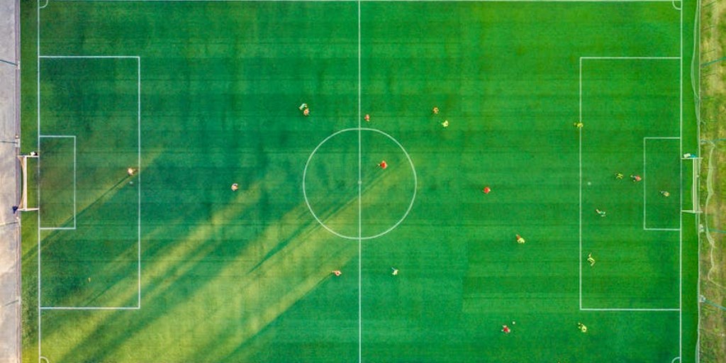 🎯 Use the SMART framework for goal-setting success:

*Specific* - Be clear about what you want
*Measurable* - Track your progress with numbers
*Agreed Upon* - Get buy-in from those who'll help
*Realistic* - Match your current resources and time
*Timely* - Set a target date