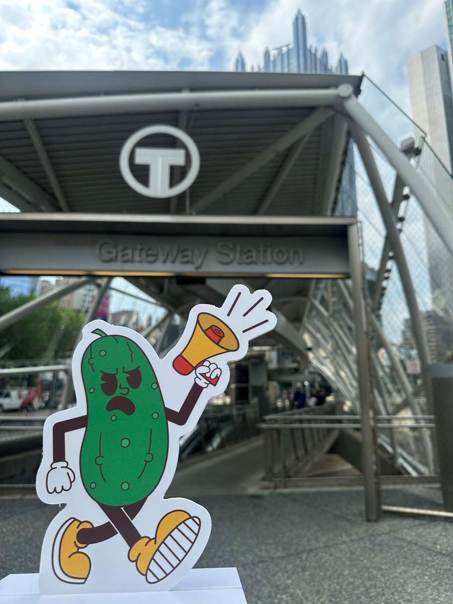 PGHtransit's tweet image. Clues are set, prizes are waiting. 🏆
Will you find yourself in a pickle with our scavenger hunt? Come dahn to our booth and relish in the last day of the challenge! 🥒
#Picklesburgh