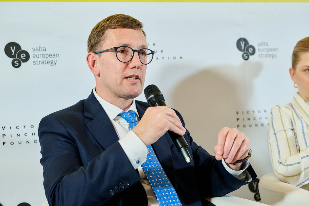 yes_ukraine's tweet image. “Nothing will stop Putin except for strength and unity. In Estonia, we have no illusions about Russia. Putin cannot stop the war. He can only be stopped by force, unity and force.” @KristenMichalPM, Prime Minister of the Republic of Estonia, during the discussion panel “No…