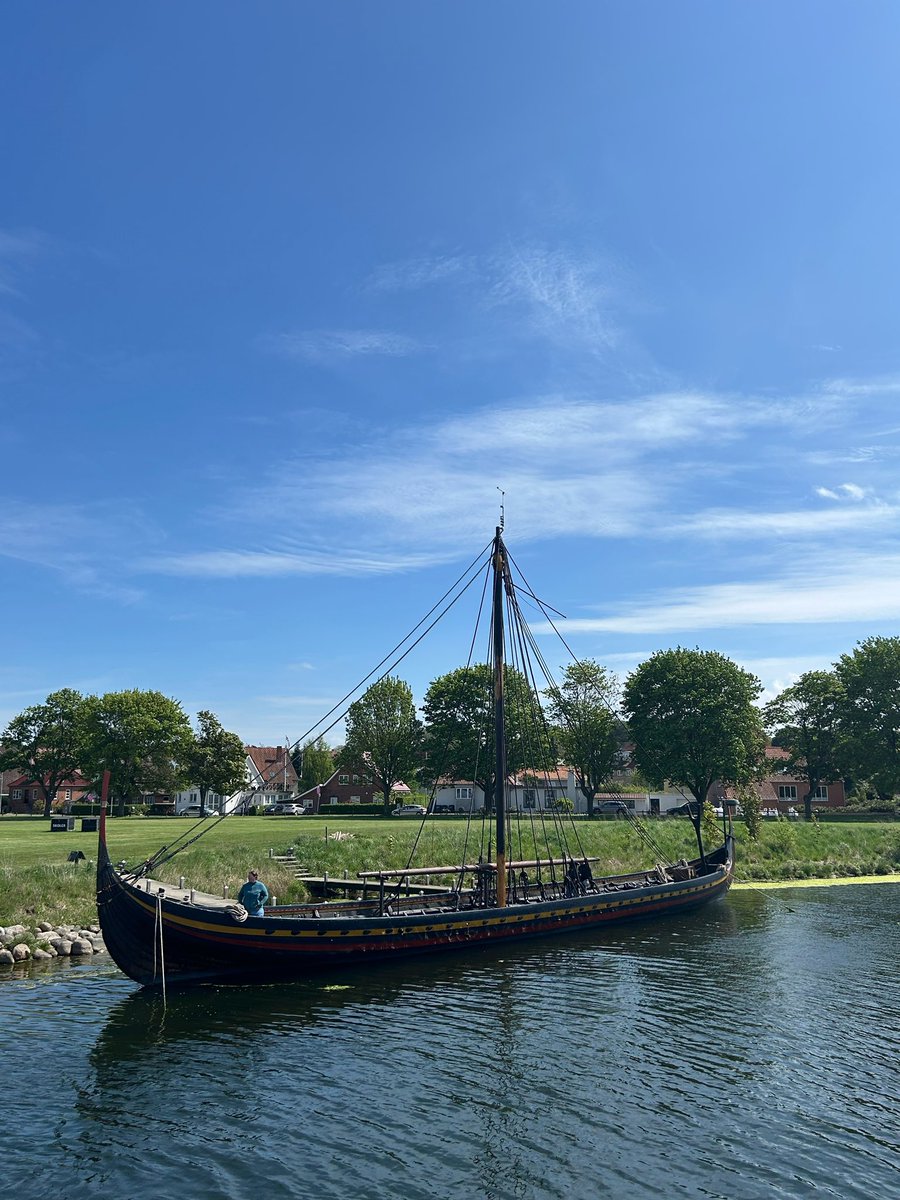 John Wayne tweet media