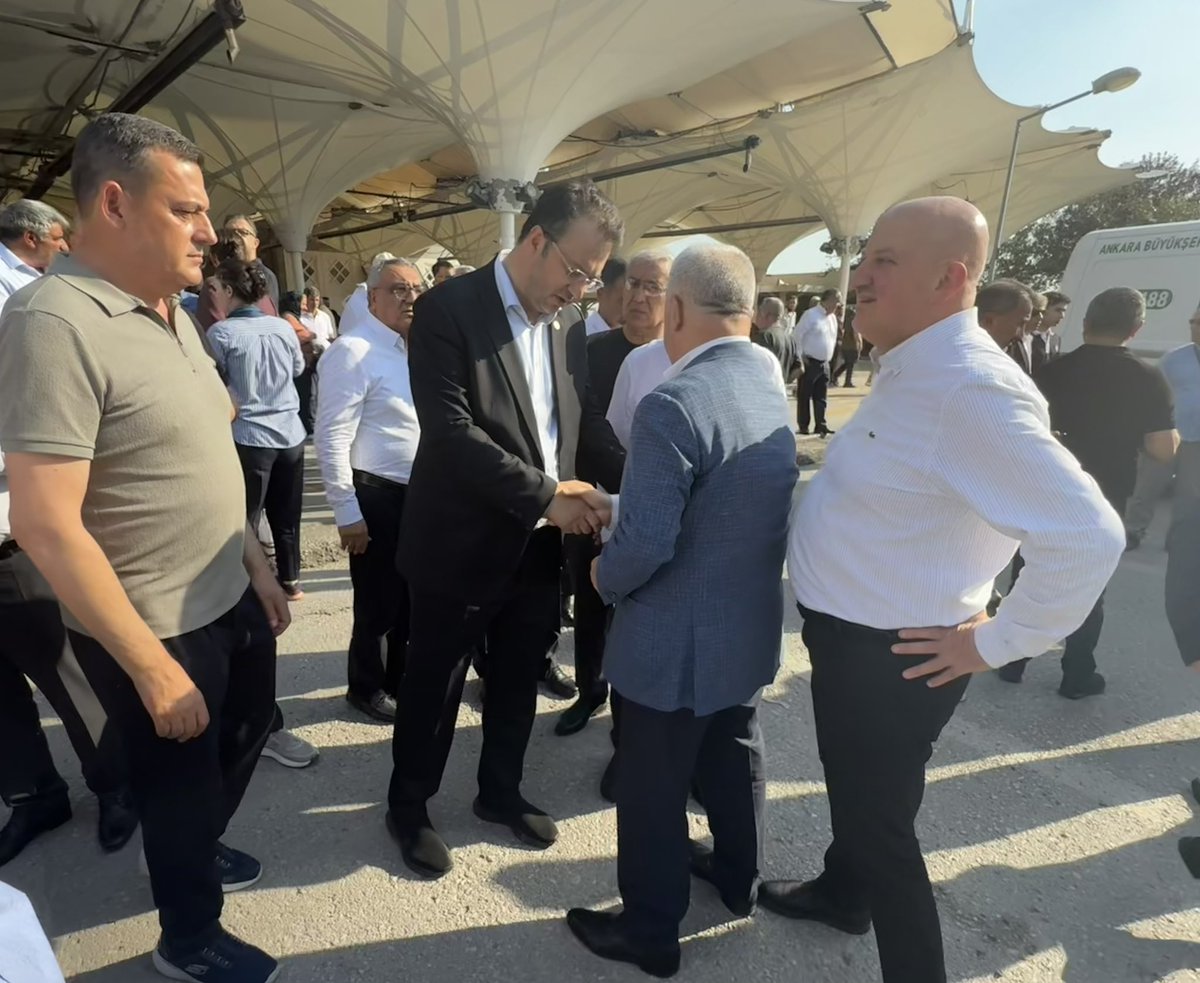 ahmetarslan36's tweet photo. Kars milletvekili İnan Alp’in annesi, hemşerimiz Ekrem Alp’in eşi Asiye Alp hanımefendiyi Ankara’da Hakk’a uğurladık.

Merhumeye Allah’tan rahmet; ailesine ve yakınlarına başsağlığı ve sabırlar diliyorum.

Ruhu şad, mekanı cennet olsun. https://t.co/GwSxO5zqkx