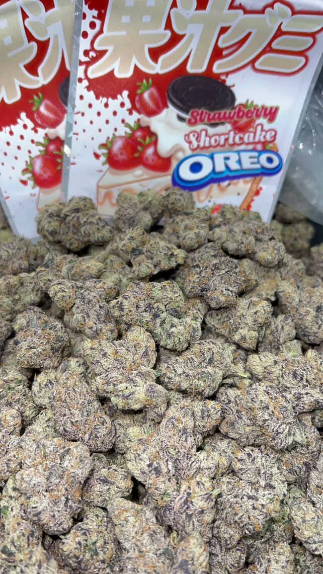 STONED2Da_BoneZ's tweet image. 🍓 Strawberry ShortCake🍓