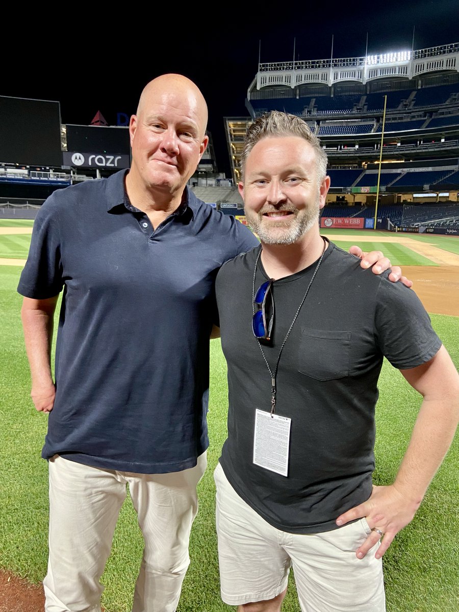 ESPNFrontRow's tweet image. "I’ve always felt Jim’s no-hitter in '93 was one of the most remarkable achievements in sports history."
@E60 director @MikeFarrellESPN explores Jim Abbott’s impact beyond baseball➡️bit.ly/4eGcJ5U
'Southpaw – The Life and Legacy of Jim Abbott'
Sun | 9p ET | ESPN, ESPN+