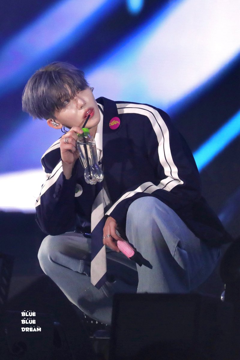 𝐁𝐋𝐔𝐄 tweet media