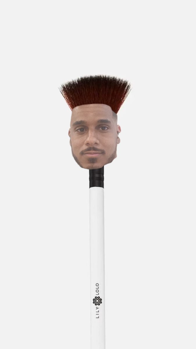 OOCHawxVenum's tweet photo. "Le jour où un coiffeur arrivera à me faire ce type de dégradé bas." https://t.co/AdaROXbQOh