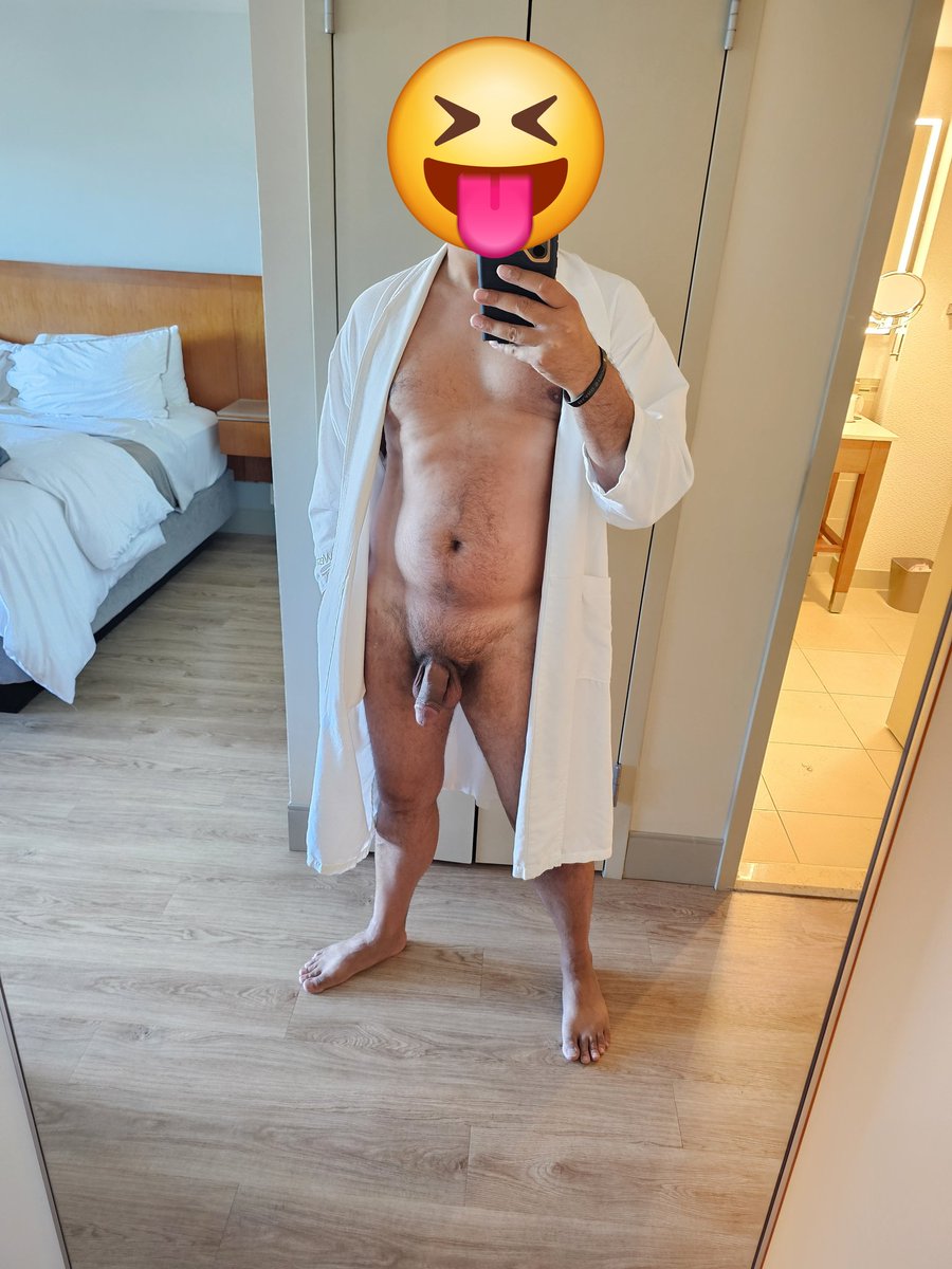 MrWiggles83's tweet photo. Do I really have to work today? I'd much rather lay around and beat my meat. #tightywhitey #hotelnudes https://t.co/cJOY6flUU5