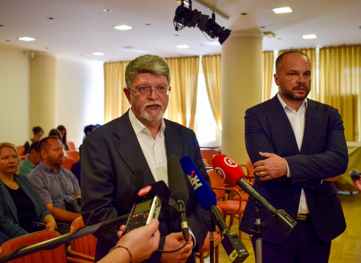 [TKO SU NAM PRIJATELJI] Panel o Hrvatskoj vanjskoj politici u organizaciji Središnjeg savjeta <a href="/SDPHrvatske/">SDP Hrvatske</a> 
 
➡️Hrvatska je tokom novije povijesti u nekim kritičnim trenucima potvrdila sposobnost upravljanja promjenama. Ključan je društveni konsenzus.
➡️Očit je pad razine