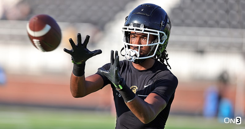Michigan CB commit Dorian Barney is a student of the game with the skill set to play all 5 spots in the secondary, according to <a href="/CoachJoeyKing/">Joey King</a>.

“Big time programs need big time players, and he is that"

More here: on3.com/teams/michigan…
