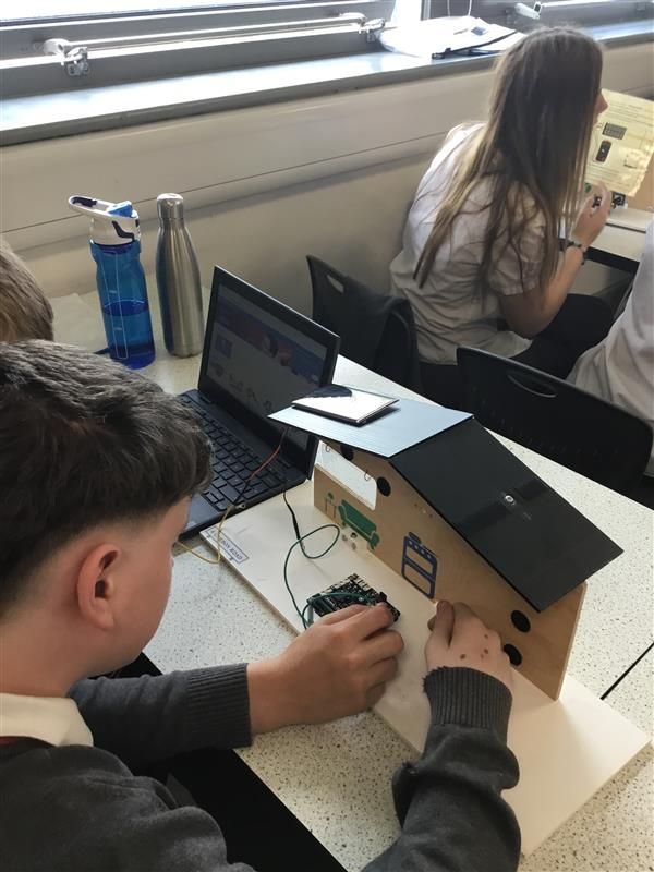 Ysgol Bro Taf tweet media