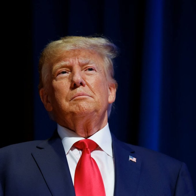 SaveAmericaNew's tweet image. 🚨 BREAKING: Trump orders transgender male inmates to be placed in men’s prisons.

Do you agree with Trump that men should be in men’s places?

A. YES
B. NO