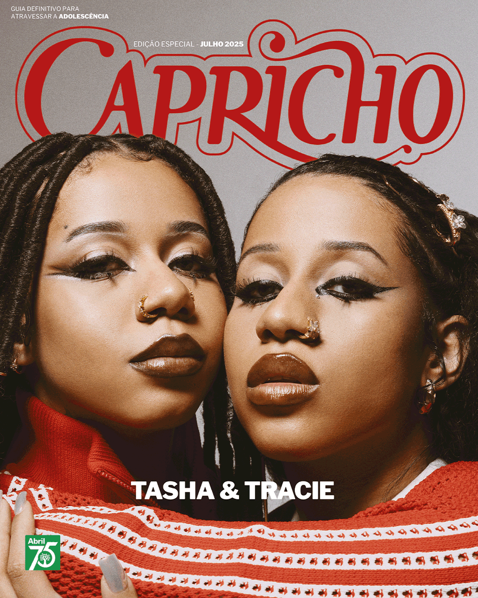 CAPRICHO's tweet image. EDIÇÃO IMPRESSA 🔸 TASHA &amp;amp; TRACIE 🤴🏾✨

Na adolescência, todo mundo duvidava. Mas as minas de quebrada provaram que coragem, visão e criatividade constroem caminhos.  De clipes feitos no celular à criação de uma engrenagem autossustentável, Tasha &amp;amp; Tracie conversaram com…